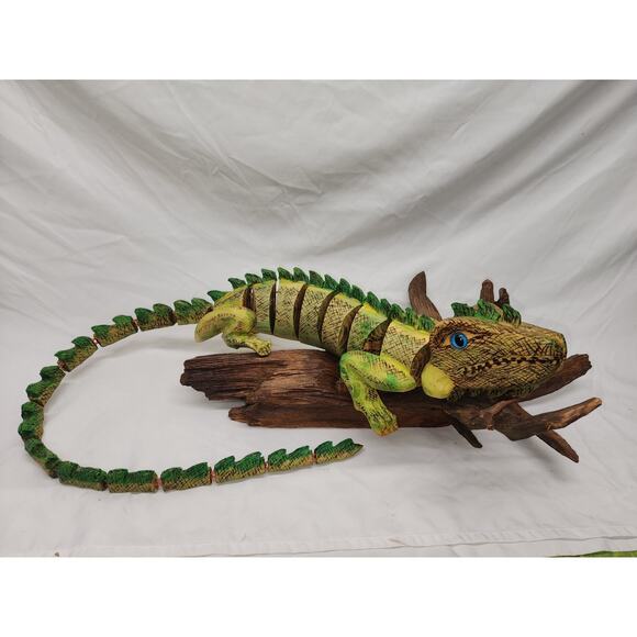 Hand Carved Segregated Wood Iguana sculpture Toy Handmade In Jamaica 44" Long - Picture 1 of 5